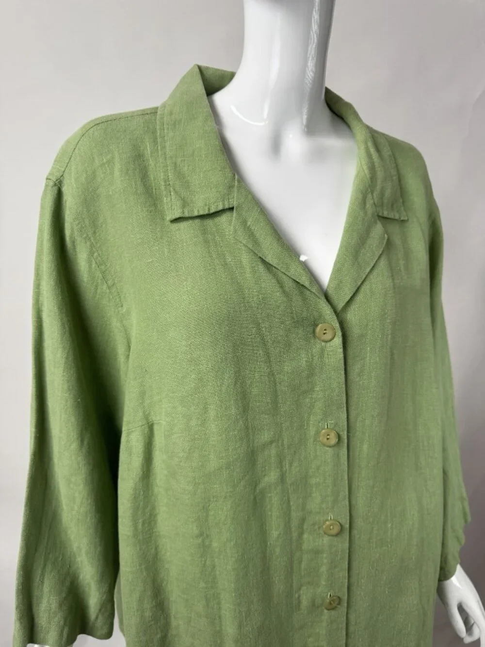 Harvé Benard Womens Plus Size 22W Green 100% Linen Button-Down Shirt Made In Ukr - Picture 3 of 16